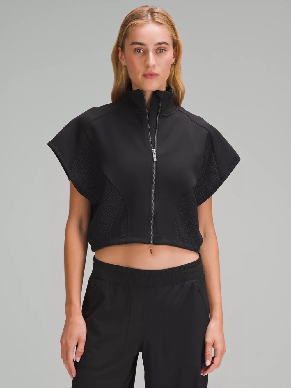 Lululemon Embossed Panel Full Zip crop size XL
